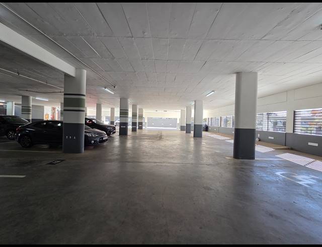 1,632M² OFFICE TO LET IN SANDTON CENTRAL